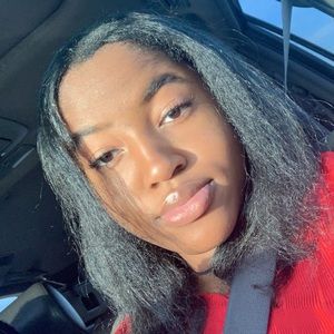 Meet your Posher, Immanuella